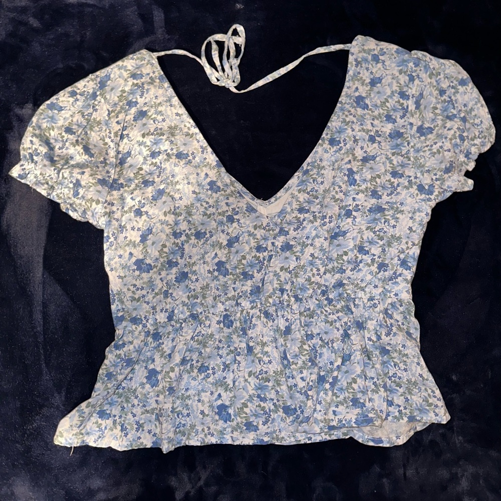 hollister short sleeve shirt, size xs